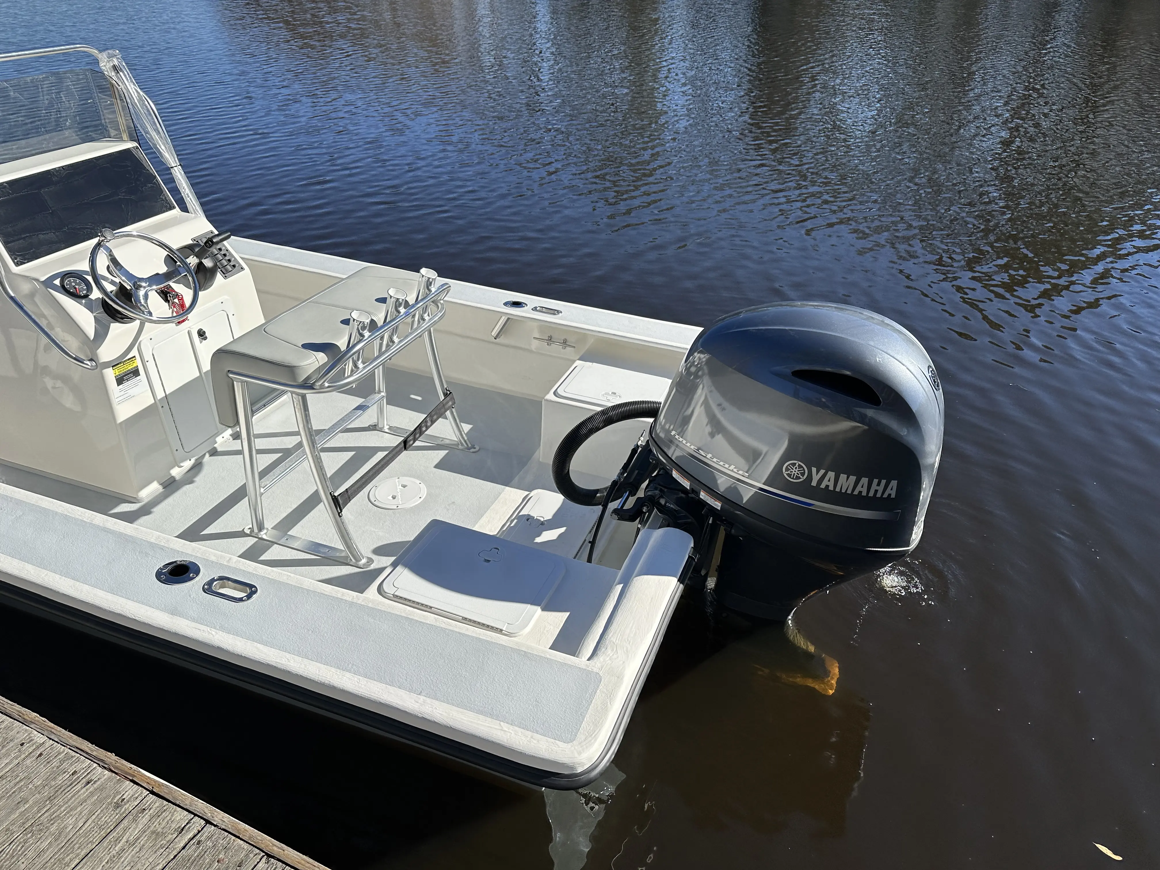 19 Hancock Skiff interior