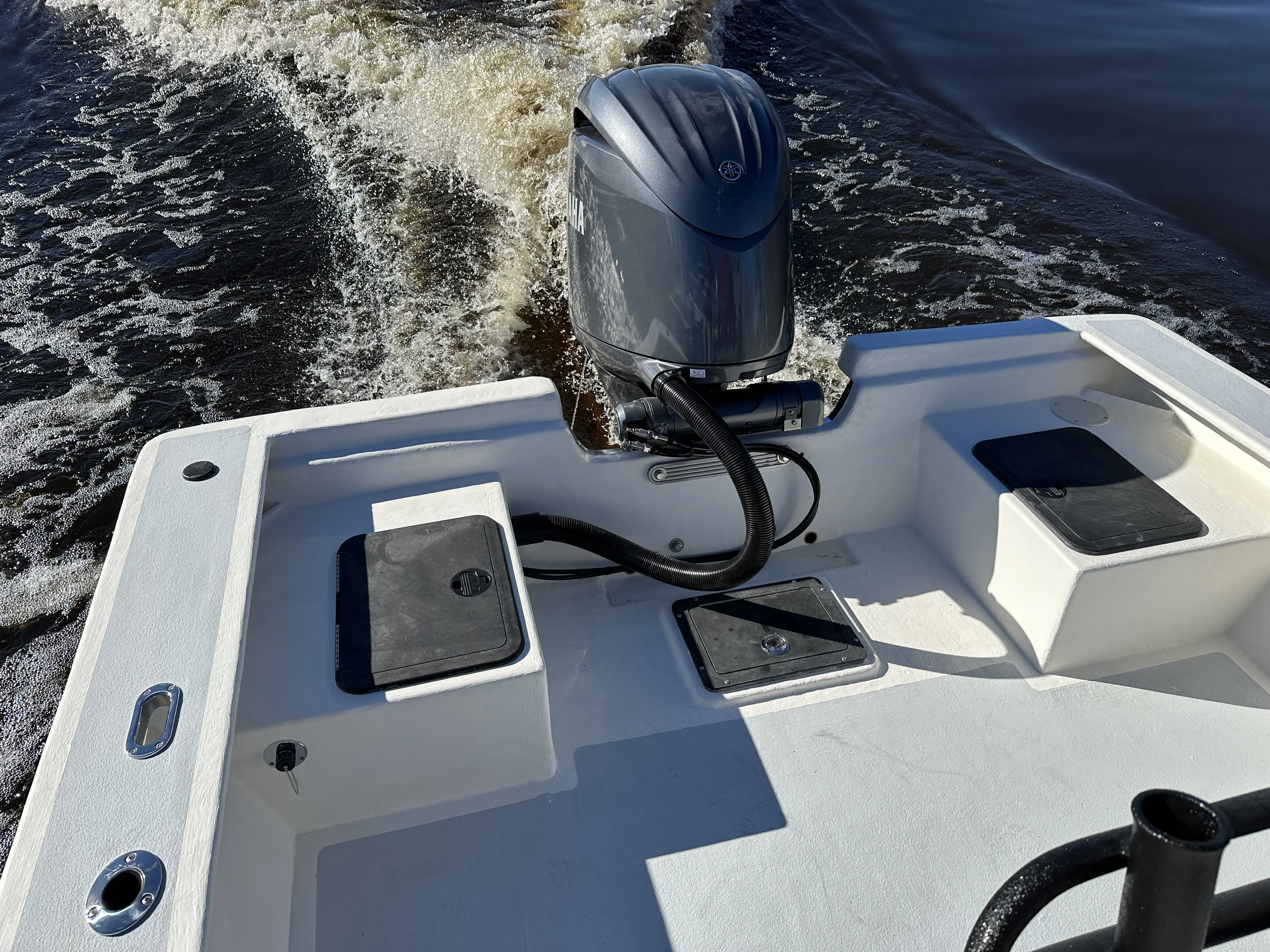 22 Hancock Skiff interior