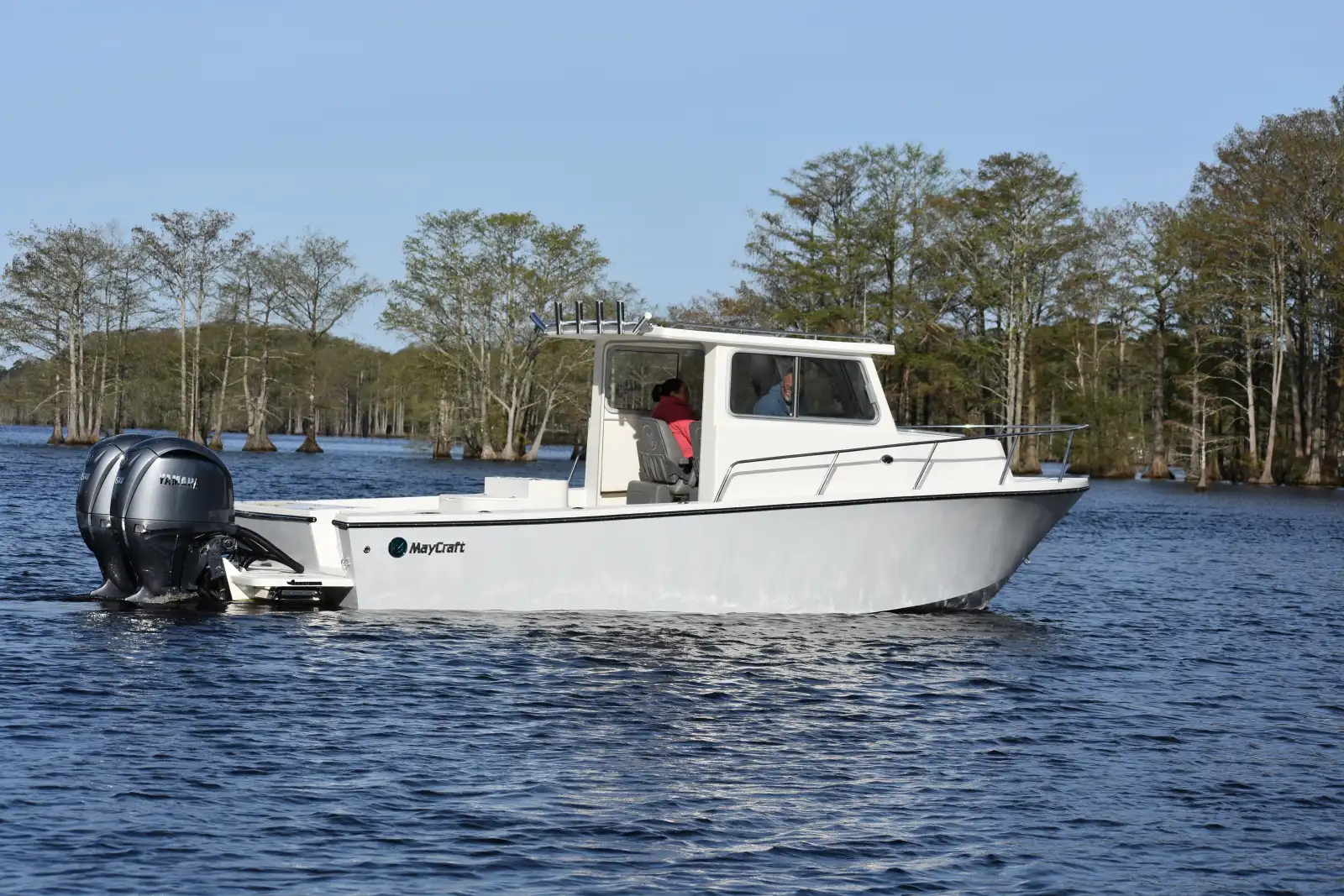 245 Cabin XL exterior