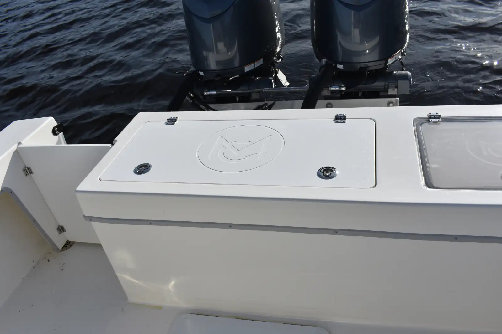 245 Cabin XL interior